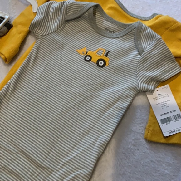 Carter’sThree piece - Picture 4 of 4